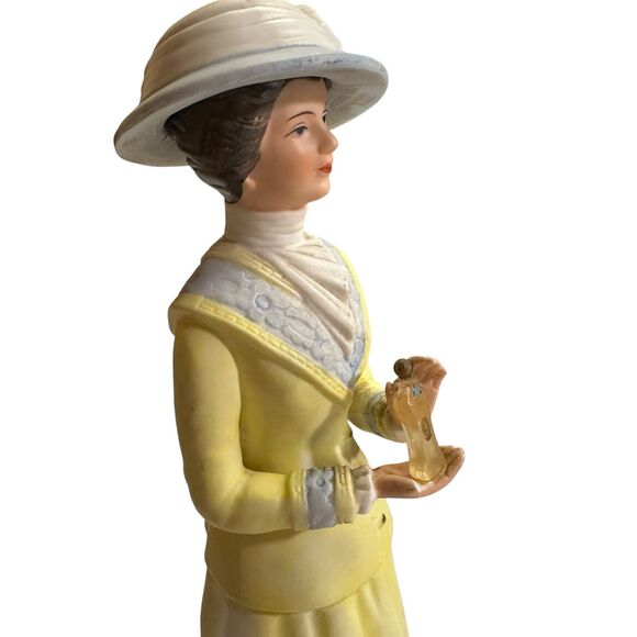 1980 Avon Albee Award Figurine – President’s Club Collector’s Piece - Picture 5 of 12